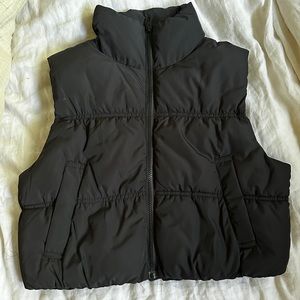 H&M Cropped Black Puffer Vest